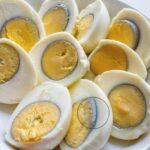 J’ai sorti mon rôti de bœuf de la mijoteuse et j’ai vu d’étranges filaments blancs qui dépassaient de la viande. On dirait des petits vers ou des parasites. La viande est-elle infestée ?